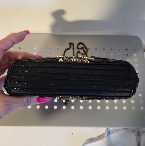 VINTAGE small embroidered crossbody  bag - Picture 8 of 8